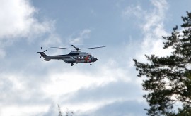 Rajavartioston helikopteri osallistui sienestäjän etsintöihin. Kuva: Simo Päivärinta