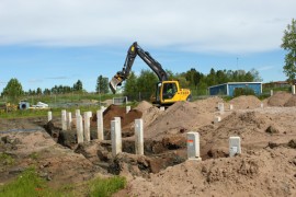 Hydoringin tehdaslaajennuksen rakennustyöt ovat alkuvaiheessa. Laajennus valmistuu ensi vuonna.