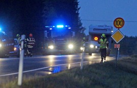 Kosken VPK ohjasi liikennettä onnettomuuspaikalla. Kuva: Simo Päivärinta