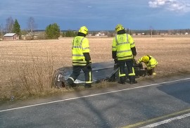 Paikalle hälytettiin myös lääkärihelikopteri.