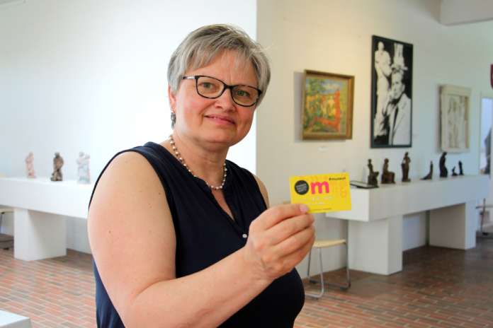 Minna Ylieskolan esittelemä museokortti saadaan Yrjö Liipolan taidemuseossa käyttöön heinäkuun alussa. Museo täyttää tänä vuonna 50 vuotta.