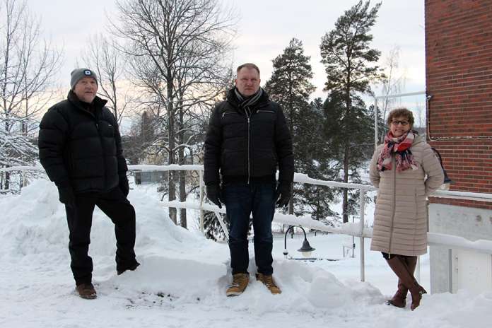 Liedon valtuustossa vaikuttaneista viidestä tarvasjokelaisesta kunnanvaltuutetusta keskustan Arto Tikalla (vas) ja Minna Hallanheimolla on jatkohaluja seuraavallekin valtuustokaudelle. Timo Inkinen (kok) empii vielä, mutta sanoo olevansa kallistumassa ehdokkuuden kannalle.