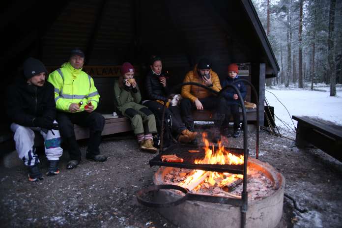 Roni Husso, Janne Ristimäki sekä Linnea, Annica, Antero ja Felix Valmunen luonnehtivat Harjureittiä koko perheen paikaksi.