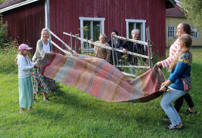 Sunnuntaina levitetään piknikpeitot Reppuniemen nurmelle ja nautitaan musiikista. Erin Tolkki, Annukka Tolkki, Vilja Lahti, Maria Kallio-Järvenmäki, Aila Suomi, Anni Lipasti ja Maria Nikula ovat innoissaan tulevasta tapahtumasta.