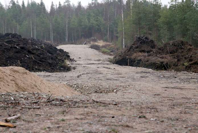 Mara-asetus mahdollistaa purkubetonin hyödyntämisen maanrakennuksessa. Ely-keskus aikoo tarkastaa, onko Juvanrahkalle toimitettu purkubetoni asetuksen mukaista.