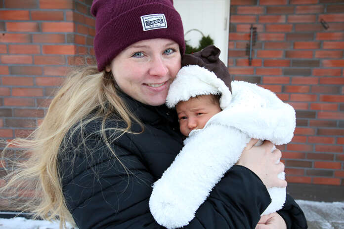 Annamari Rivero Santanan kolmas lapsi, 3. tammikuuta syntynyt Simon-vauva on Auranmaan vuoden ensimmäinen vauva.