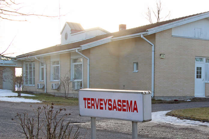 Kunnanjohtaja Timo Tolppasen mukaan yritykset ovat kiinnostuneita pyörittämään terveyspalveluja Oripäässä, mutta toiminnan yksityiskohdissa riittää pohdittavaa.