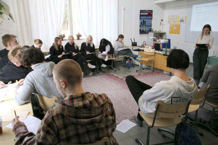 Elisenvaaran lukion teemaviikon tarjontaan sisältyi myös elämä ja opiskelu haltuun -kurssi, jolla pohdittiin muun muassa keinoja stressinhallintaan.