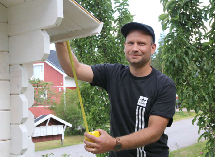 Luokanopettaja Eemi Rantamäen kesään on kuulunut muun muassa leikkimökin rakentamista, rullalautailuharrastuksen uudelleenlämmittelyä ja perheen kuopuksen syntymän odottelua.