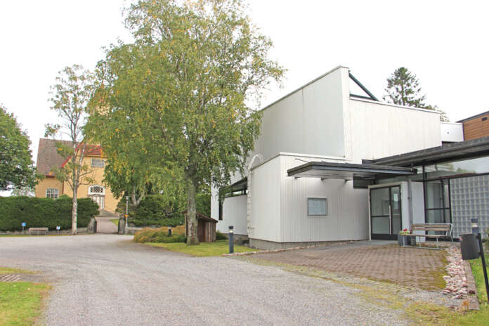 Seurakuntavaalien varsinaisena vaalipäivänä 20.11. äänestetään Pöytyän seurakuntatalolla kello 11–20.