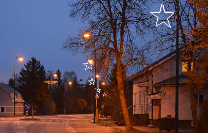 Pöytyän kunta ryhtyy sähkönsäästötoimiin, mutta jouluvaloista ei tingitä. Arkistokuva on Kyröstä. Kuva: AVL:n arkisto / Tuomas Honkasalo.