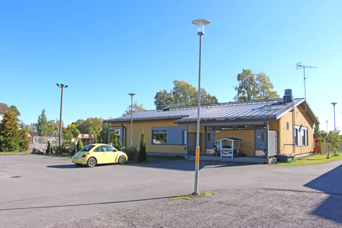 Päiväkoti Kultasiivessä on ensi vuoden alusta alkaen vain alle 3-vuotiaita lapsia. Suuremmat lapset siirtyvät väliaikaisesti kunnantalon luokka- ja pienluokkatilaan.