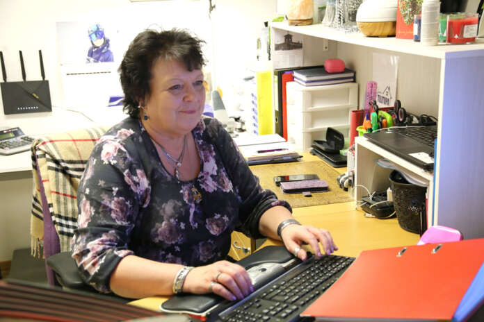 Eija Turtan syntymä- ja nimipäivä osuvat tilitoimiston vuoden kiireisimpään hetkeen joten juhlimiseen ei juurikaan liikene aikaa. Mikäli juhlat kuitenkin pidettäisiin, Turta leipoisi mielellään vieraille. Hänen mukaansa aina pitää olla kermakakkua.