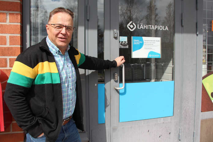 Eläkkeelle lähtevä maatila-asiantuntija Jouko Tuomisto kannustaa kaikkia keskustelemaan. Yksikään työasia ei ole ollut hänen urallaan niin vaikea, ettei siitä olisi päästy puhumalla yhteisymmärrykseen.