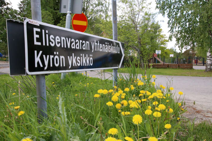Tapahtumat Elisenvaaran yhtenäiskoulun Kyrön yksikössä keväällä 2021 johtivat pitkään piinaan, jossa kaksi erityisopettajaa ja koulu joutuivat aiheettomien epäilyjen kohteeksi. Käräjäoikeus tuomitsi kaksi naista opettajien kunnian loukkaamisesta.