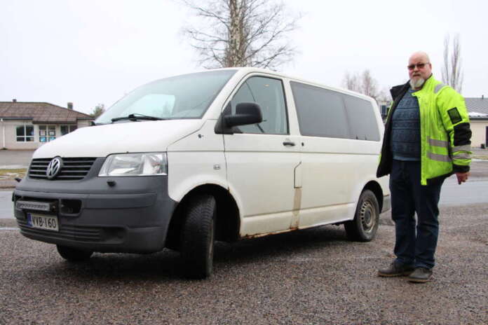Jarkko Eskelisen Volkswagen Transporter siirtyi poliisin käytöstä yksityisomistukseen vuonna 2013.
