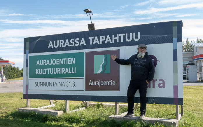 Aurajoen tarinat heräävät eloon -hanke päättyy elokuun lopussa. Hankekoordinaattori Olli Järvenkylä haluaisi jatkaa jokilaakson tarinoiden parissa. Kuva: Jasmin Broman